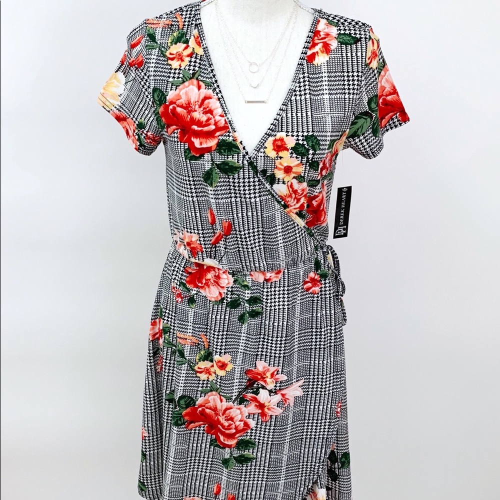 Floral Wrap Dress w/Cap Sleeves